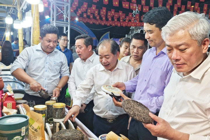 Xúc tiến thương mại: “Bệ đỡ” cho kinh tế tập thể Thủ đô vươn xa
