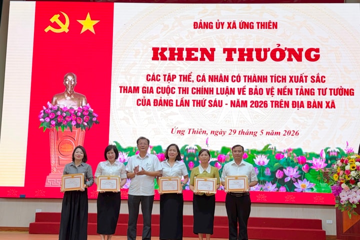 Xã Ứng Thiên biểu dương các điển hình tiêu biểu trong giải phóng mặt bằng