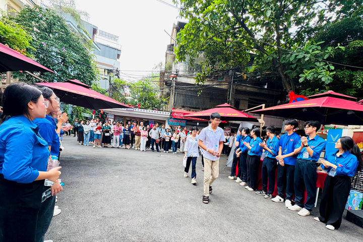 Phường Kim Liên tạo điều kiện tốt nhất cho thí sinh dự thi vào lớp 10