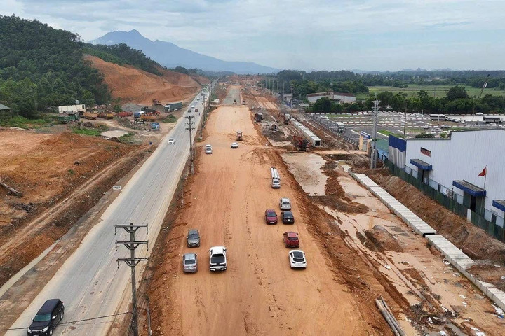 Hòa Lạc: Bàn giao 100% mặt bằng dự án Đại lộ Thăng Long cho chủ đầu tư