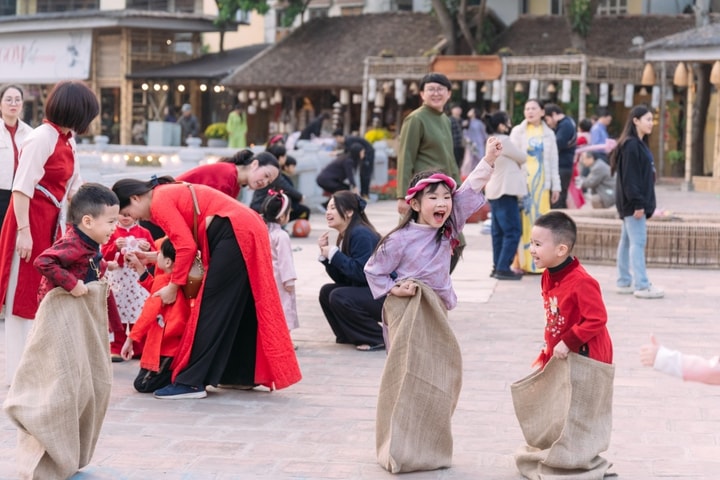 Sân chơi cho thiếu nhi Thủ đô: Cần thêm nhiều không gian mới hiện đại, hấp dẫn