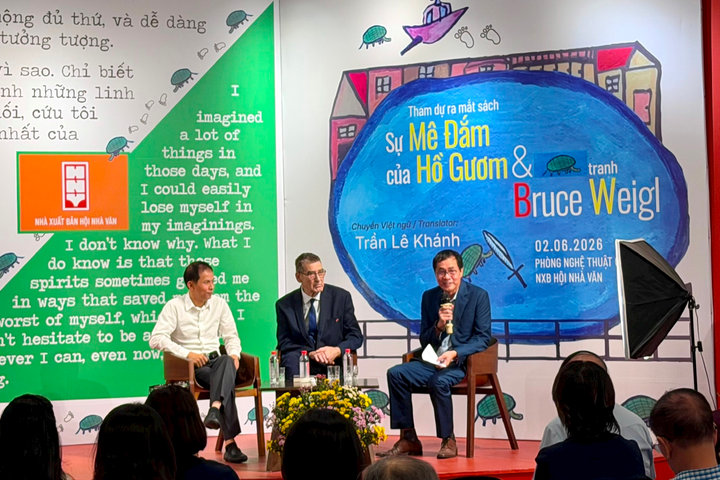 “Sự mê đắm của Hồ Gươm” qua góc nhìn của nhà thơ Mỹ