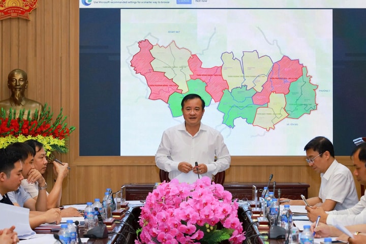 Xã Suối Hai tổ chức hội nghị về phương án sắp xếp thôn
