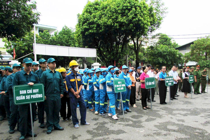 Phường Hồng Hà hưởng ứng hành động vì môi trường, xử lý vi phạm trật tự đô thị