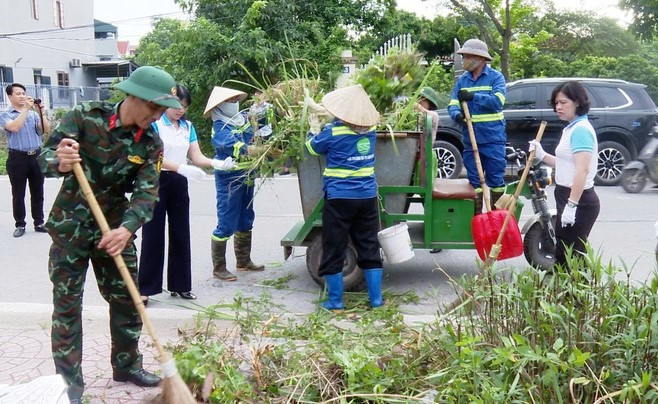 Xã Ứng Hòa ra quân hưởng ứng Ngày Môi trường thế giới