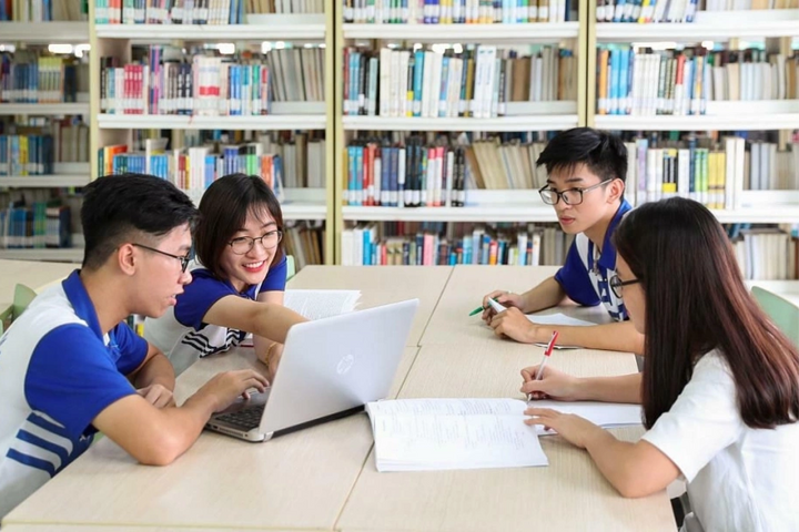 Khi doanh nghiệp trở thành giảng đường thứ hai: Cơ hội cho sinh viên trải nghiệm môi trường làm việc