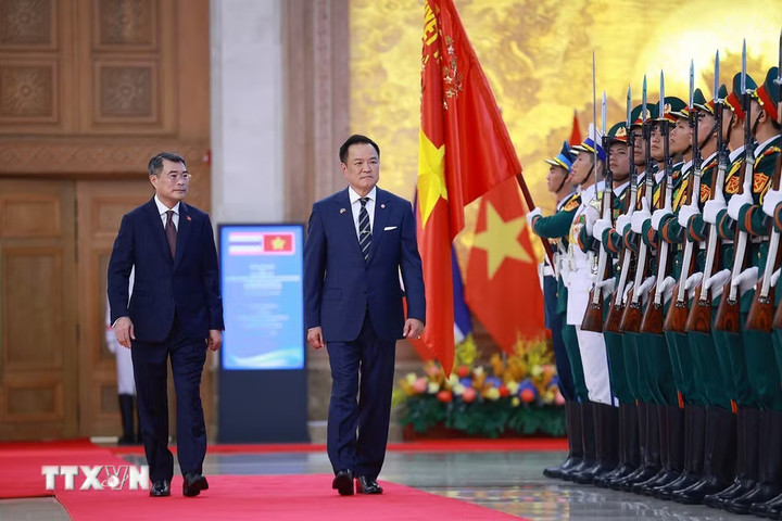 Thủ tướng Lê Minh Hưng chủ trì lễ đón chính thức Thủ tướng Thái Lan