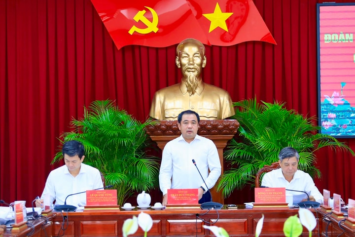 Thông qua dự thảo báo cáo kết quả giám sát của Bộ Chính trị, Ban Bí thư với Ban Thường vụ Thành ủy Cần Thơ