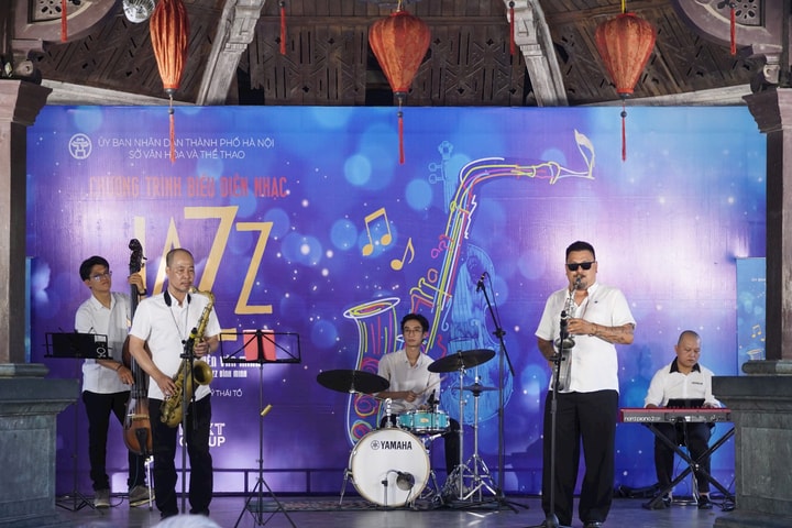 Nhạc jazz xuống phố