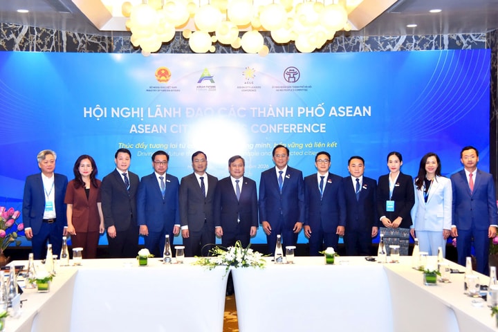 Hà Nội và Luang Prabang làm sâu sắc quan hệ hợp tác trong giai đoạn mới