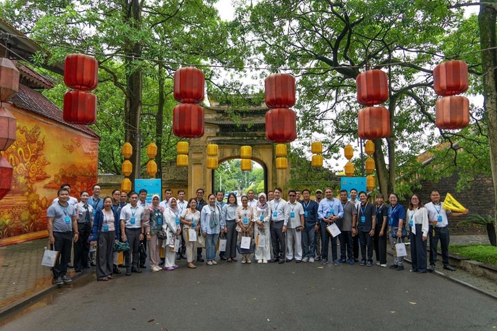 Lãnh đạo các thành phố ASEAN tham quan di sản tiêu biểu của Thủ đô