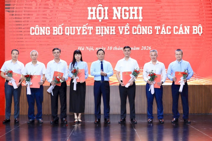 Công bố quyết định về công tác cán bộ tại Cơ quan Báo và Phát thanh, Truyền hình Hà Nội