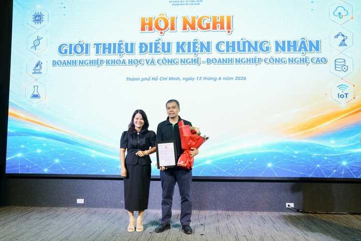 Trao giấy chứng nhận doanh nghiệp công nghệ cao đầu tiên tại thành phố Hồ Chí Minh