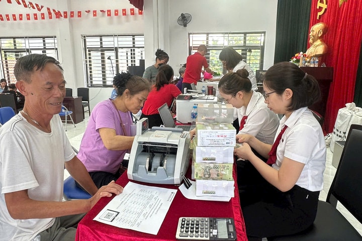 75 hộ dân thôn Quần Hiền nhận tiền GPMB dự án Khu đô thị thể thao Quốc tế Hà Nội