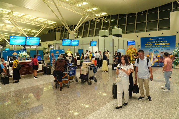 Vietnam Airlines chính thức khai thác đường bay thẳng Hà Nội - Amsterdam