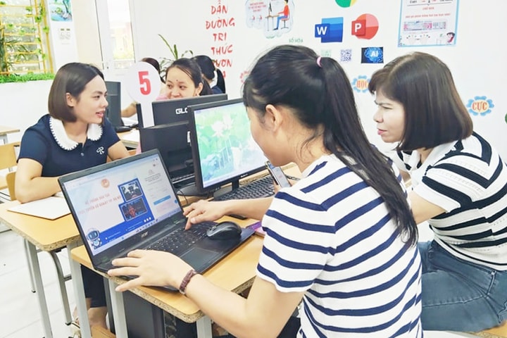 Chuyển đổi số giáo dục Thủ đô: Từ đổi mới phương pháp giảng dạy đến kiến tạo công dân toàn cầu