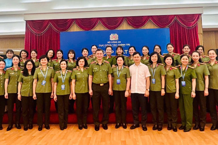 Phụ nữ Công an nhân dân tích cực đóng góp cho thành công của Đại hội Phụ nữ toàn quốc lần thứ XIV
