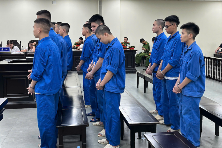 Hai nhóm thanh niên ném gạch vào nhau, một người tử vong