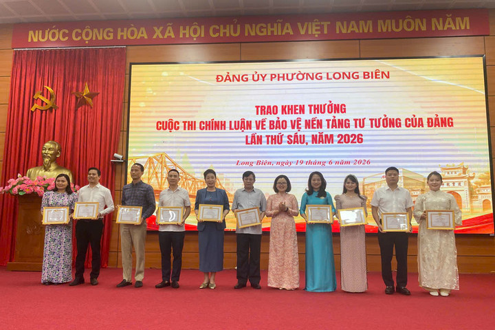 Phường Long Biên: 12 tác phẩm đạt Giải Cuộc thi chính luận về bảo vệ nền tảng tư tưởng của Đảng
