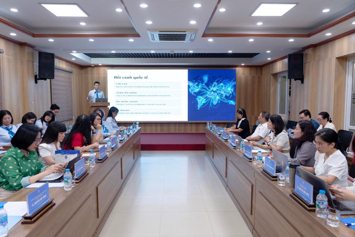 Ứng dụng công nghệ số trong đào tạo tiếng Anh