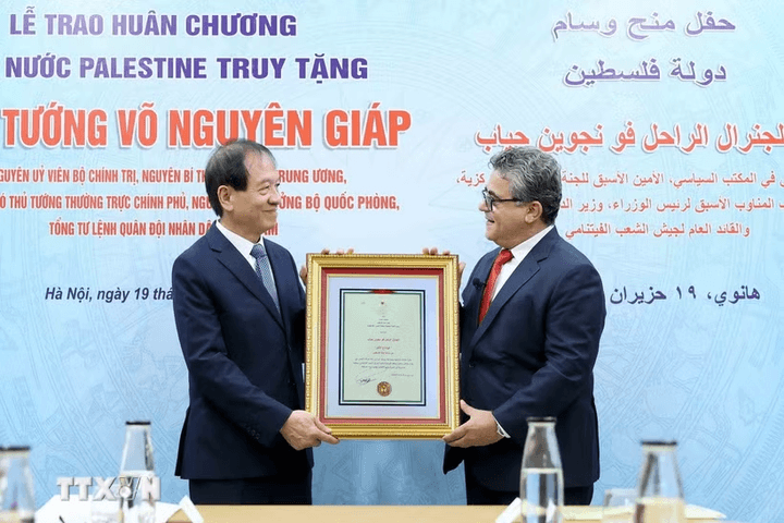 Lễ trao Huân chương của Nhà nước Palestine truy tặng Đại tướng Võ Nguyên Giáp