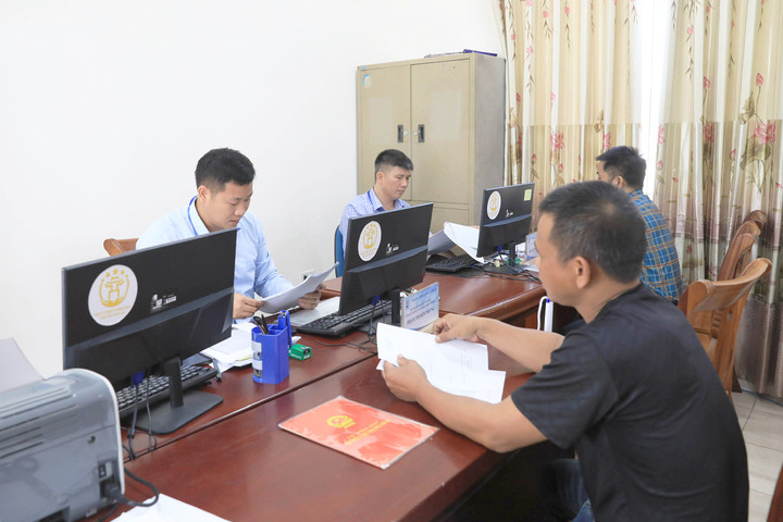 Xây dựng chính quyền năng động, vì nhân dân phục vụ