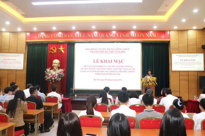 Thu hút công chức trẻ tài năng cống hiến, xây dựng Thủ đô