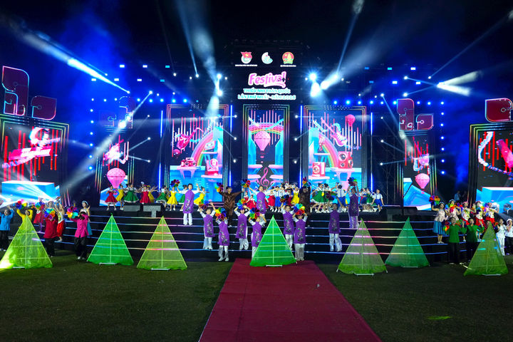 Rực rỡ sắc màu Festival Thiếu nhi toàn quốc lần đầu tiên