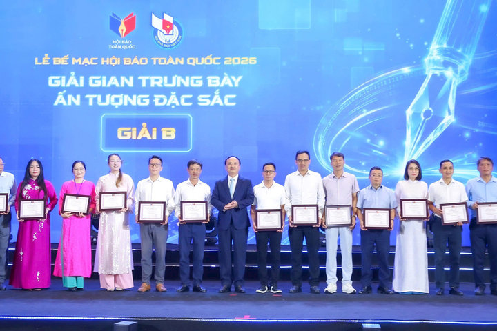 Bế mạc Hội Báo toàn quốc 2026: Hội Nhà báo Hà Nội giành giải B, Cơ quan Báo và Phát thanh, Truyền hình Hà Nội có tác phẩm giành giải C