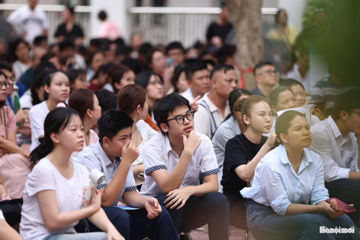 Trường THPT Đoàn Kết - Hai Bà Trưng tư vấn lựa chọn tổ hợp môn học cho học sinh trúng tuyển vào lớp 10