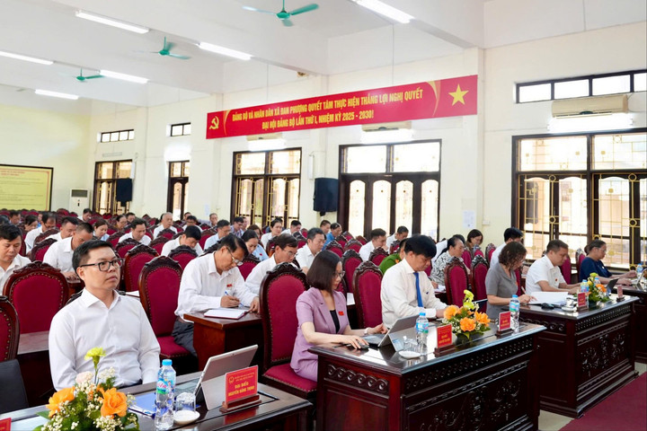 HĐND xã Đan Phượng thông qua 8 nghị quyết quan trọng