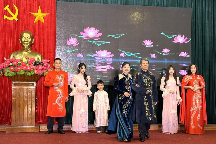Giữ lửa gia đình trong thời đại số