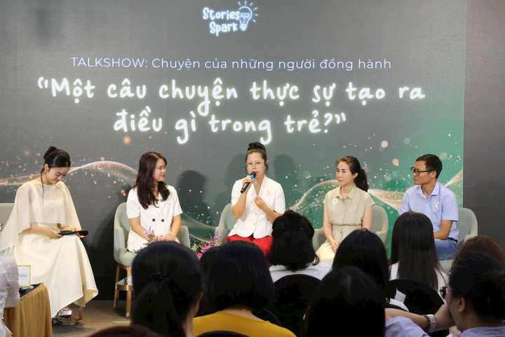 Bồi đắp tình yêu tiếng Anh cho trẻ qua truyện kể
