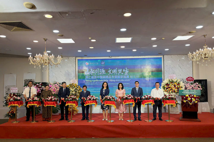 Triển lãm nghệ thuật kết nối văn hóa Trung Quốc - Việt Nam