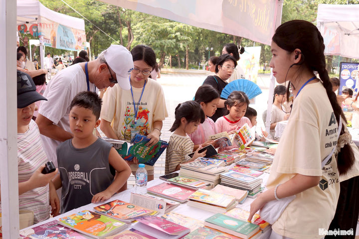 Hội chợ sách The Hidden Book lan tỏa văn hóa đọc trong giới trẻ