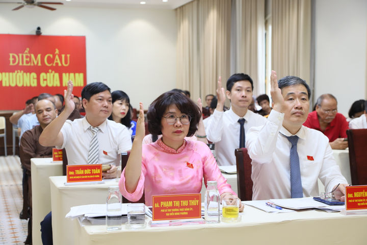 HĐND phường Cửa Nam thông qua nhiều nghị quyết quan trọng