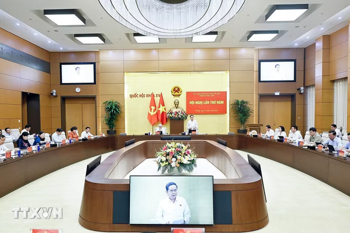 Chủ tịch Quốc hội Trần Thanh Mẫn: Tiếp tục thể hiện vai trò trung tâm trong thể chế hóa chủ trương của Đảng