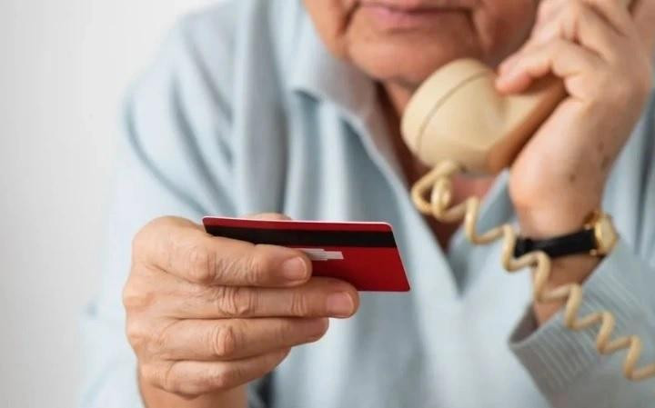 Cảnh báo thủ đoạn mạo danh cán bộ xã tặng quà để lừa đảo