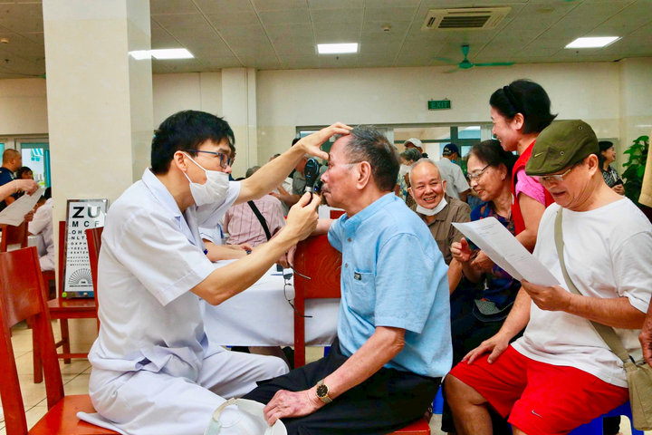Phường Ngọc Hà: Chăm lo sức khỏe cho hơn 500 người có công
