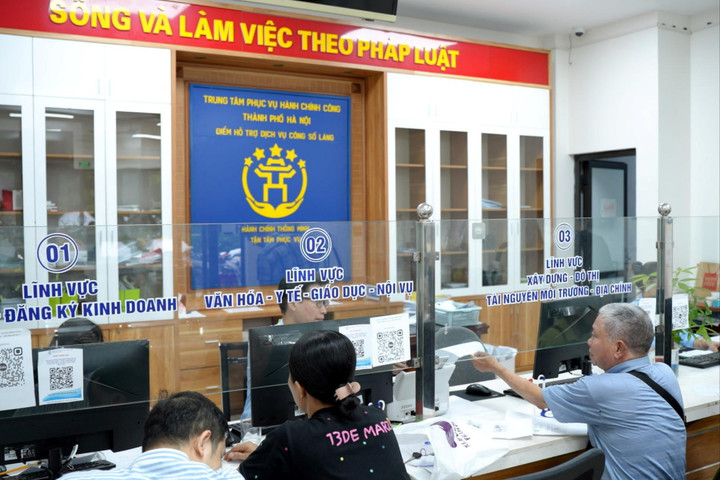 Chính quyền hai cấp phường Láng: Xây niềm tin từ chất lượng phục vụ
