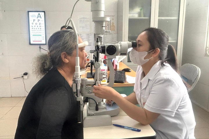 Từ hôm nay (1-7): Người tham gia BHYT được hưởng nhiều quyền lợi mới