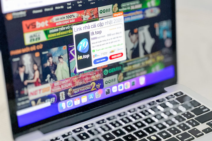 Khởi tố nhóm lập hơn 100 website phim lậu, thu lợi hàng trăm tỷ đồng