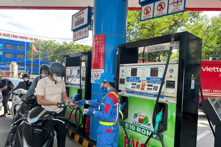 Cung ứng gần 14,7 triệu m³ xăng dầu trong nửa đầu năm
