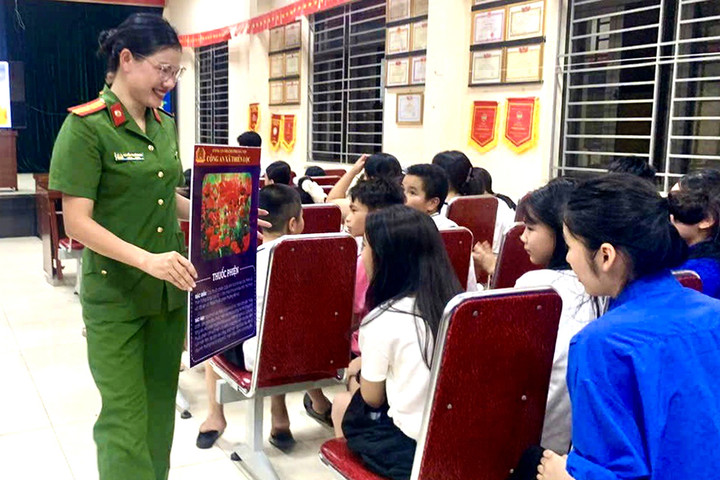 “Cái chết trắng” biến hình: Cần ngăn chặn hiểm họa từ gốc Bài 2: Vì sao giới trẻ dễ trở thành “con mồi” của ma túy mới?