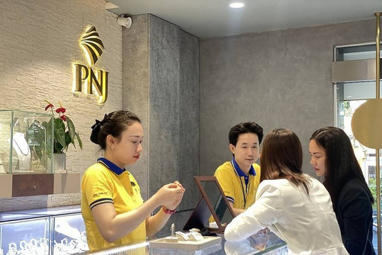 [Podcast] Tin tức ngày 3-7: Cổ phiếu PNJ giảm sàn sau vụ án kim cương, nhà đầu tư ồ ạt bán tháo