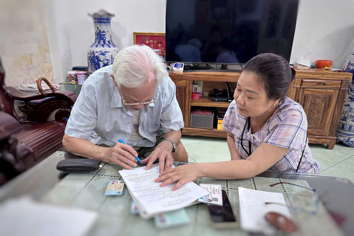 Hà Nội: Linh hoạt mô hình phục vụ, từ điểm trực cố định đến tổ xung kích lưu động