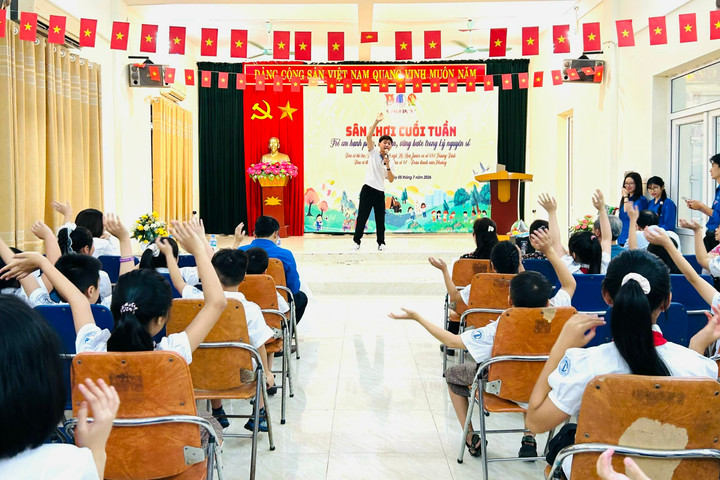 Phường Hoàng Mai mở sân chơi cuối tuần trang bị kỹ năng số cho trẻ em