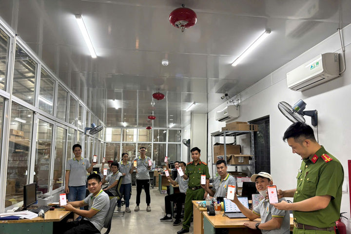 Tuyên truyền, hướng dẫn cài đặt ứng dụng “Báo cháy 114” cho doanh nghiệp