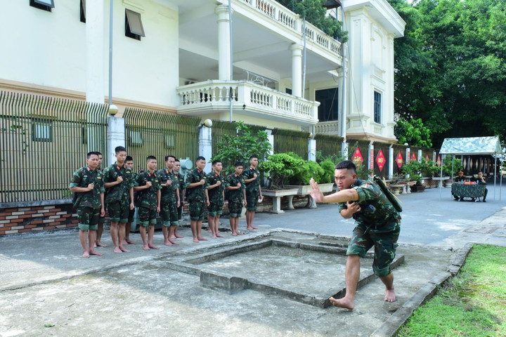 Đổi mới, nâng cao chất lượng huấn luyện đáp ứng yêu cầu tác chiến đô thị