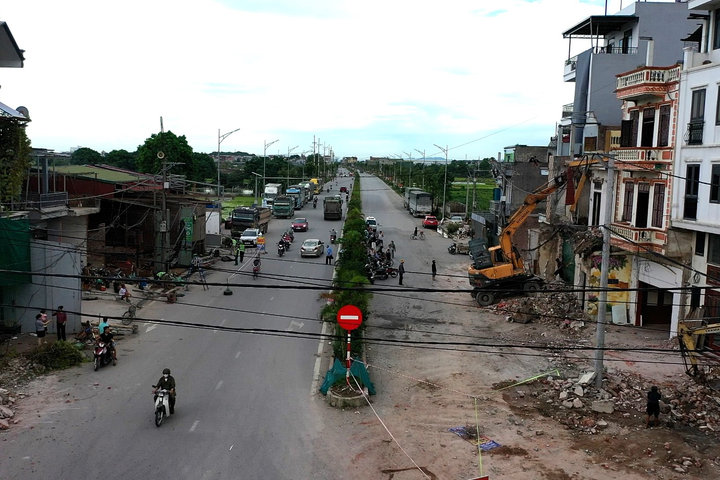 Xã Thanh Oai: Từ chỉ đạo sát sao đến hành động quyết liệt giải quyết "điểm nghẽn" giao thông kéo dài